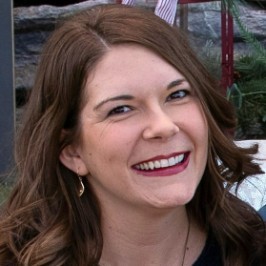 Lori MacNett